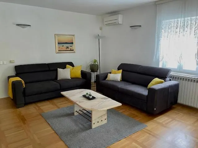 Villa Ella Ζαντάρ 0*,  Κροατία
