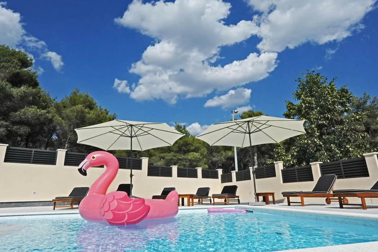Villa Ella Ζαντάρ